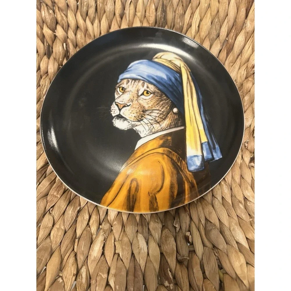 West elm rachel kozlowski dapper animal plate Work Of Art lynx Pearl Earring